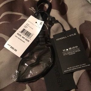 KENDALL + KYLIE bag tag black new